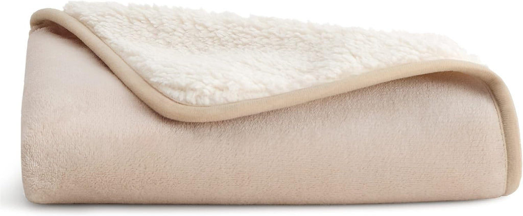 Kuschelweiche Haustierdecke aus Plüsch